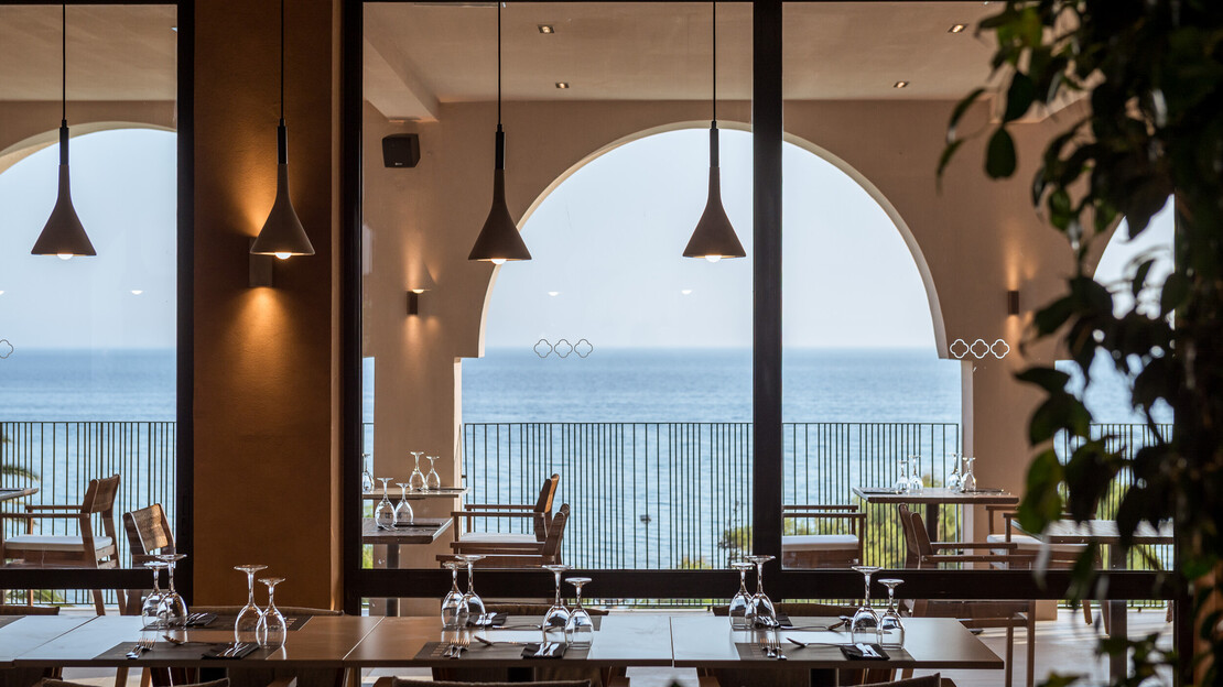 Domes of Corfu, Autograph Collection